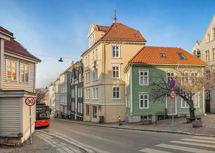 Center - Location * ברגן